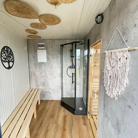 Rresort - Klimatyzowane Domki Nad Morzem - Basen I Sauna Rewal