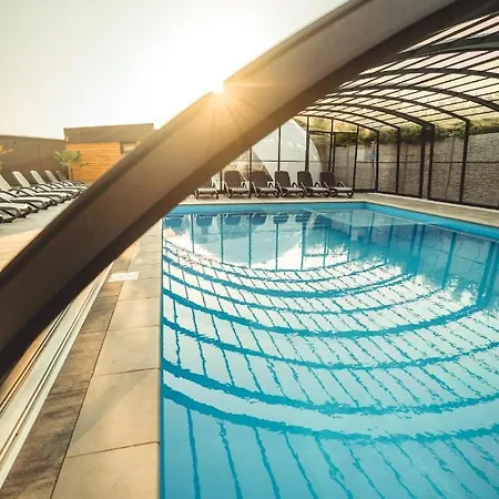 Holiday home Rresort - Z Krytym I Podgrzewanym Basenem, Sauna, Wifi, Parking W Cenie! Rewal