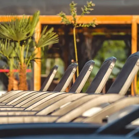 Rresort - Klimatyzowane Domki Nad Morzem - Basen I Sauna Semesterbostad *