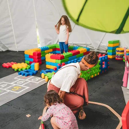 Rresort - Komfortowe Domki Nad Morzem Z Basenem Rewal