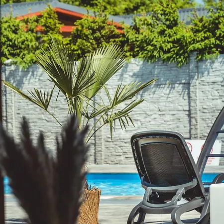 Rresort - Komfortowe Domki Nad Morzem Z Basenem *