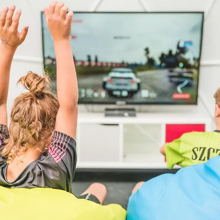 Semesterbostad Rresort - Klimatyzowane Domki Nad Morzem - Basen I Sauna *