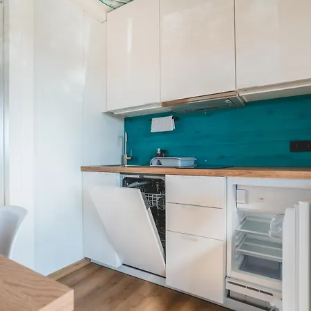 Holiday home Rresort - Z Krytym I Podgrzewanym Basenem, Sauna, Wifi, Parking W Cenie!