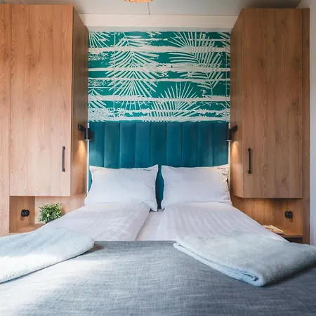 Semesterbostad Rresort - Klimatyzowane Domki Nad Morzem - Basen I Sauna *