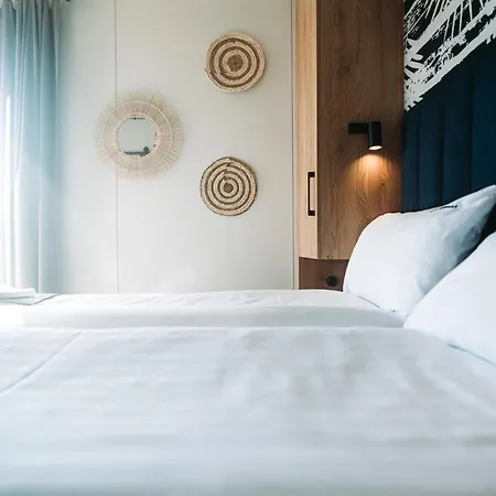 Rresort - Klimatyzowane Domki Nad Morzem - Basen I Sauna Semesterbostad