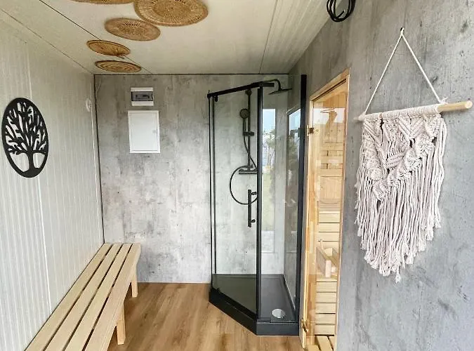 Rresort - Klimatyzowane Nad Morzem - Basen I Sauna Rewal